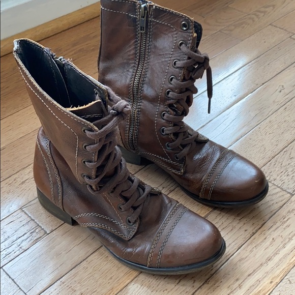 Steve Madden Combat Boot 7 - Picture 3 of 6